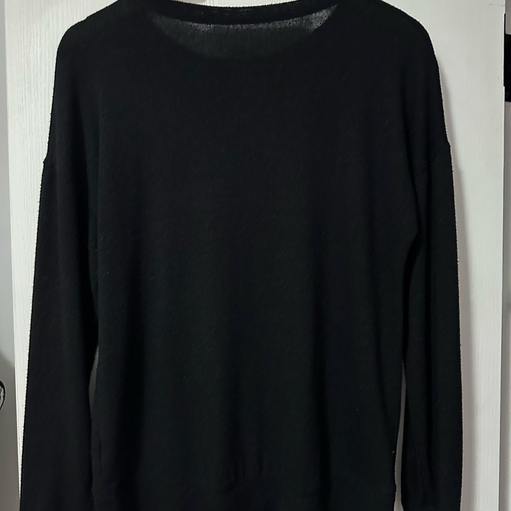 5 for $20🫟🛍️🔵 Black Graphic Sweater - Picture 5 of 5
